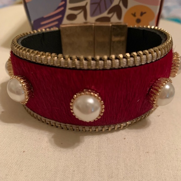 Plunder Bracelet - Picture 2 of 6